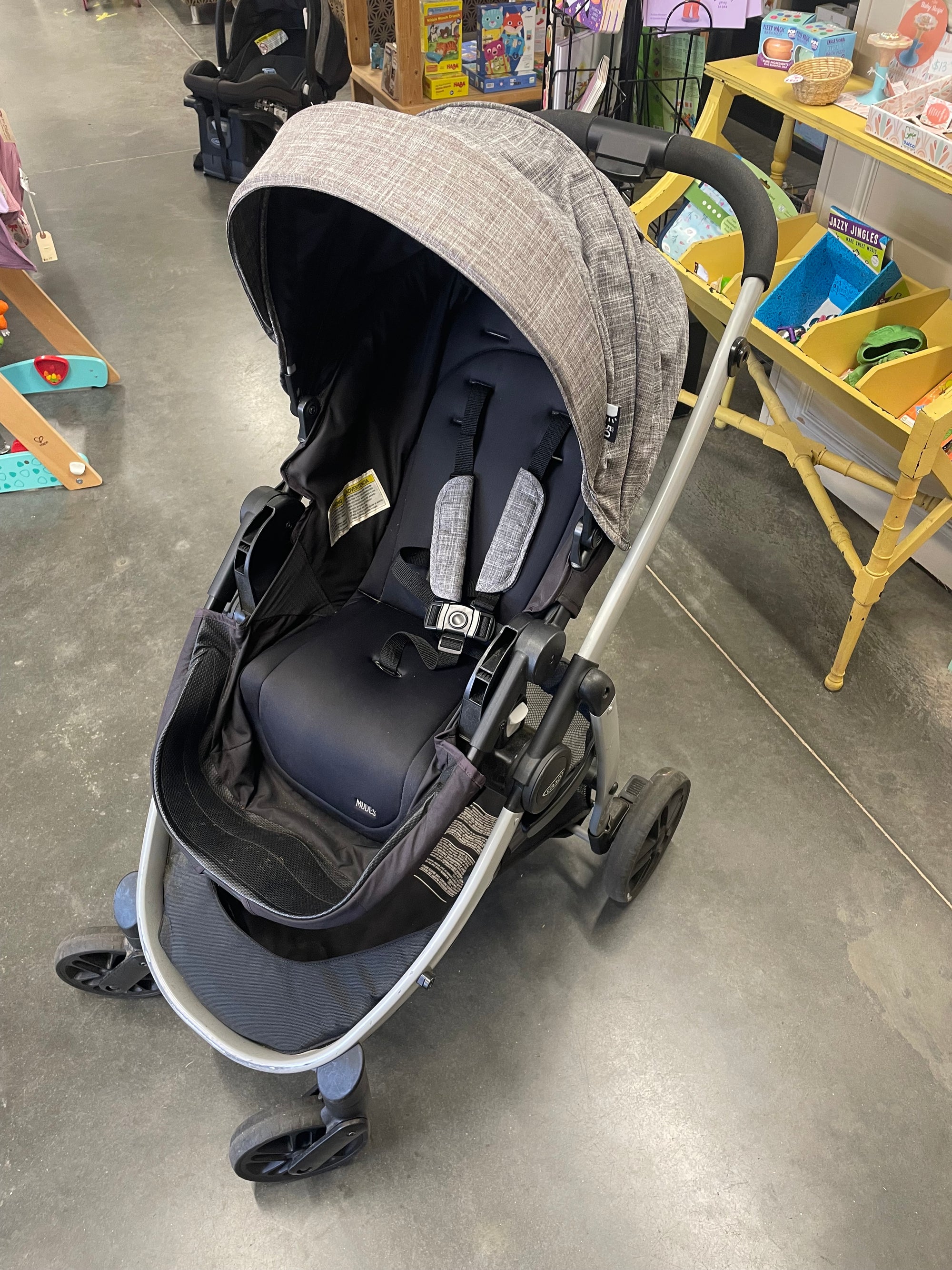 Resale Graco Modes Nest stroller (local pick up only)