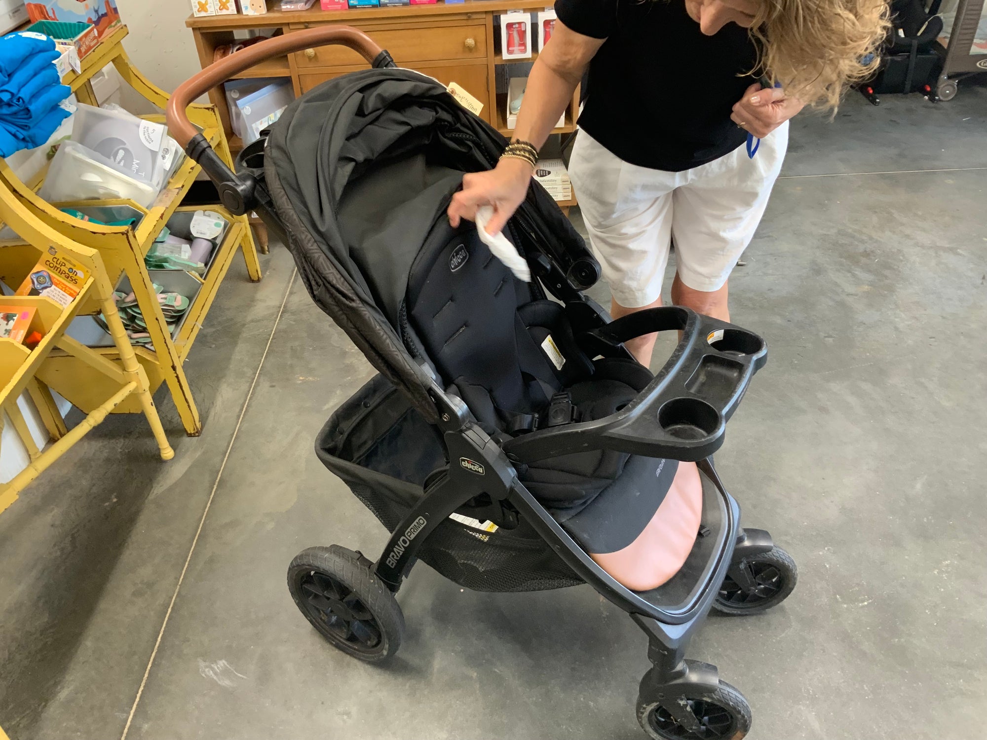 Resale Chicco Bravo Primo Stroller