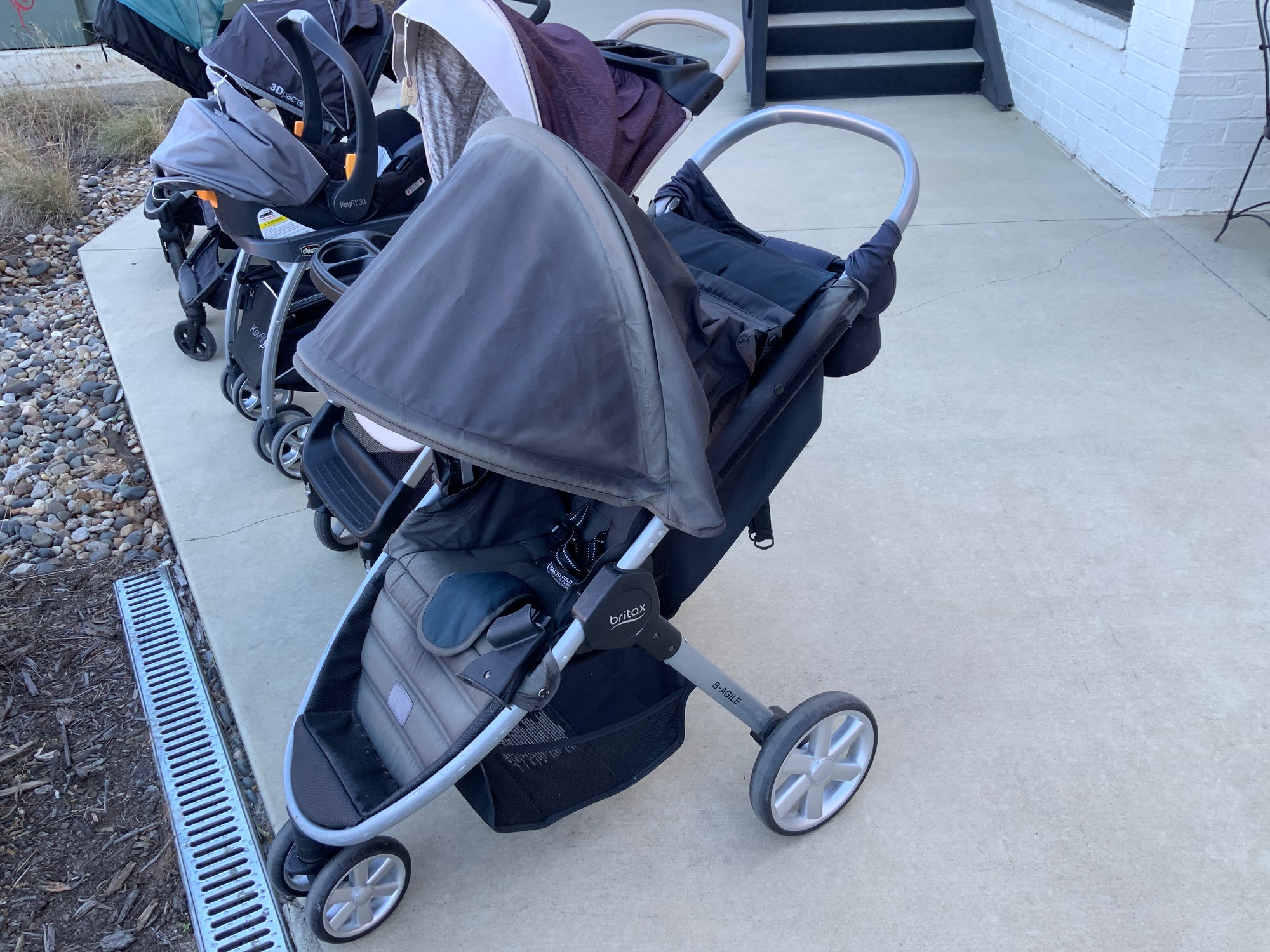 Resale Britax B-Agile Stroller in Black - LOCAL PICKUP ONLY!