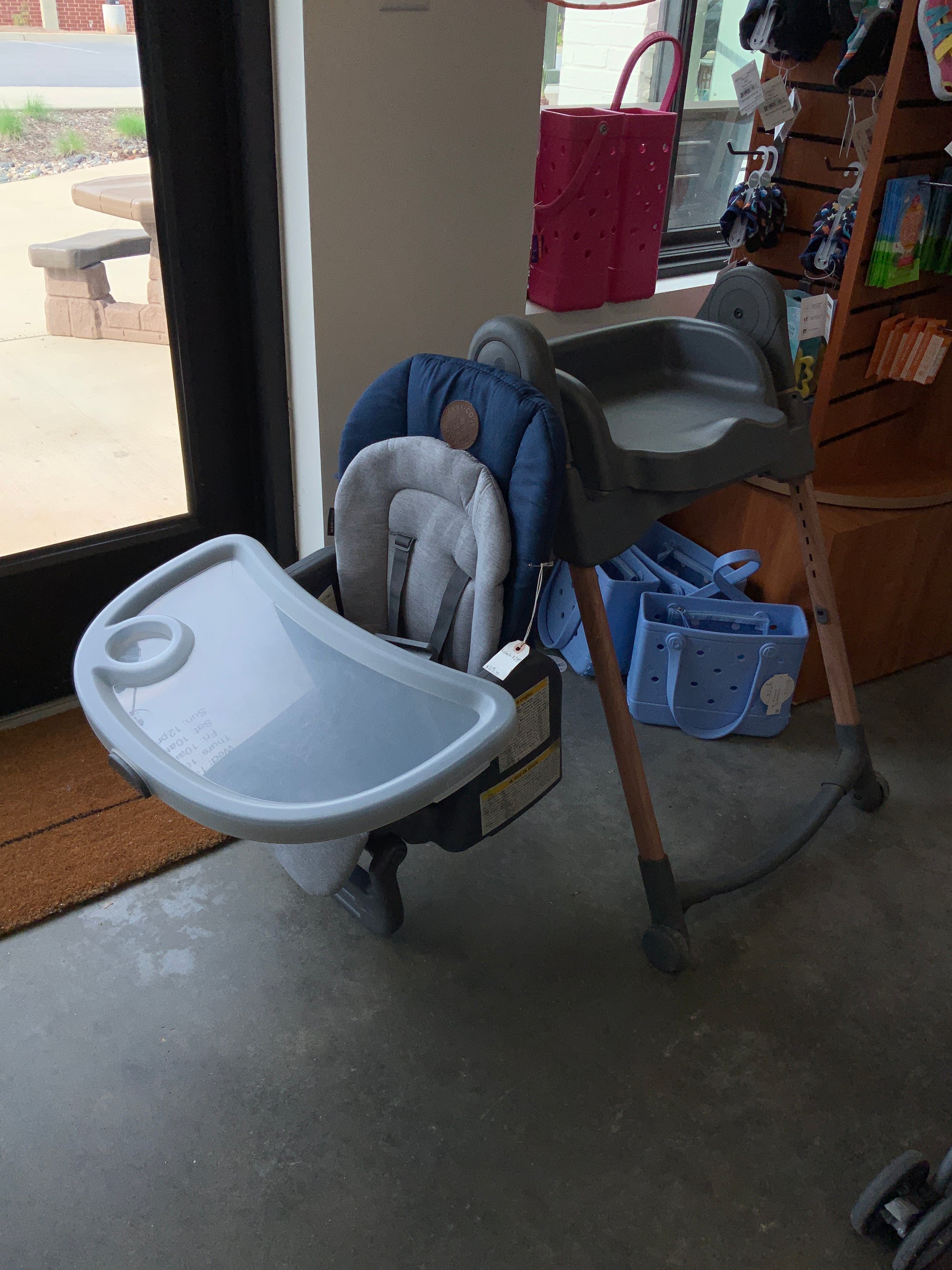 LOCAL PICK UP ONLY: Resale Convertible Highchair Maxi Cosi