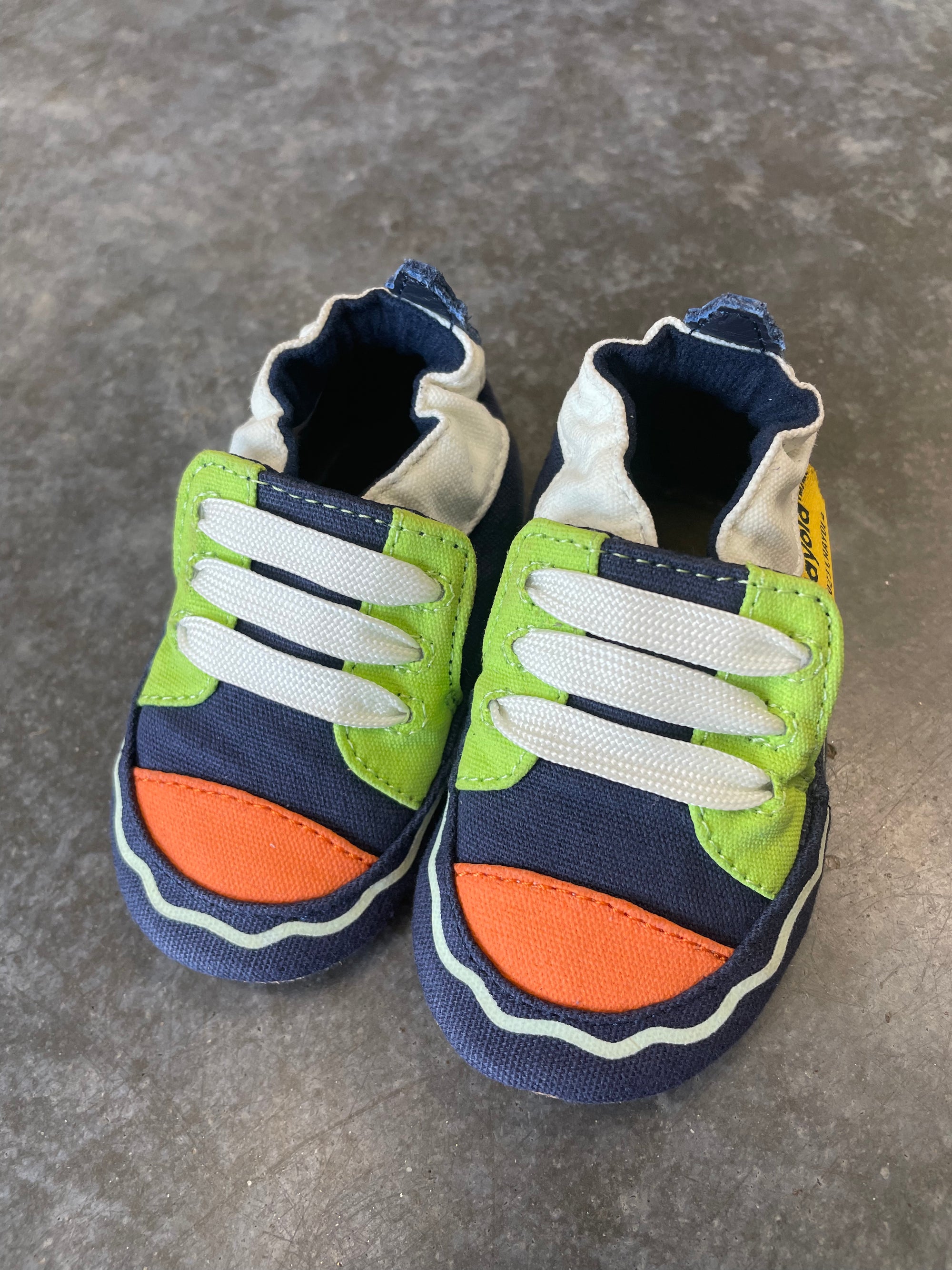 Robeez Crayola Glow-in-the-Dark “Glow with Kindness” Shoes - Navy