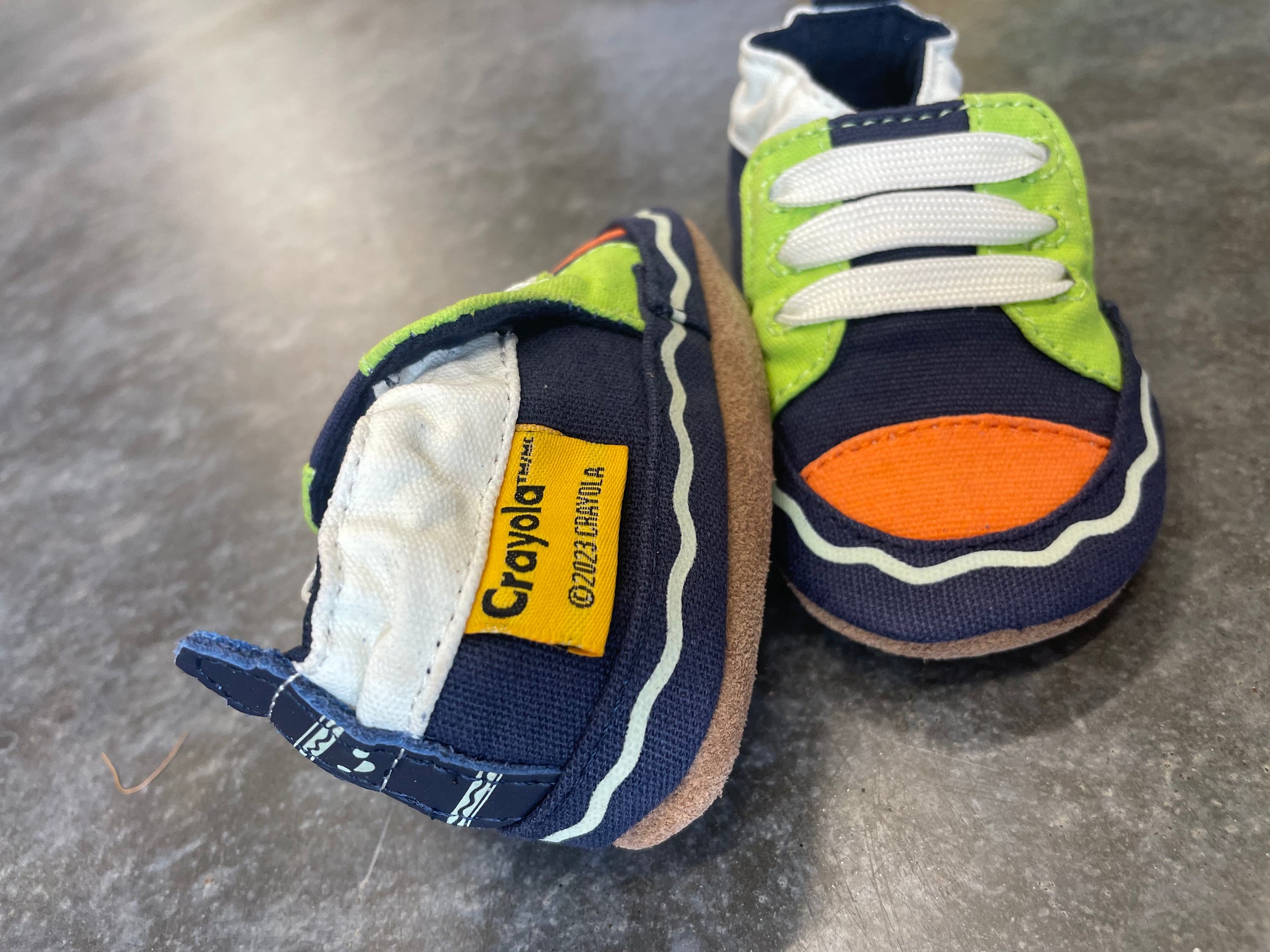 Robeez Crayola Glow-in-the-Dark “Glow with Kindness” Shoes - Navy