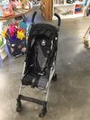 Resale Maclaren Triumph Umbrella-Style Stroller in Black