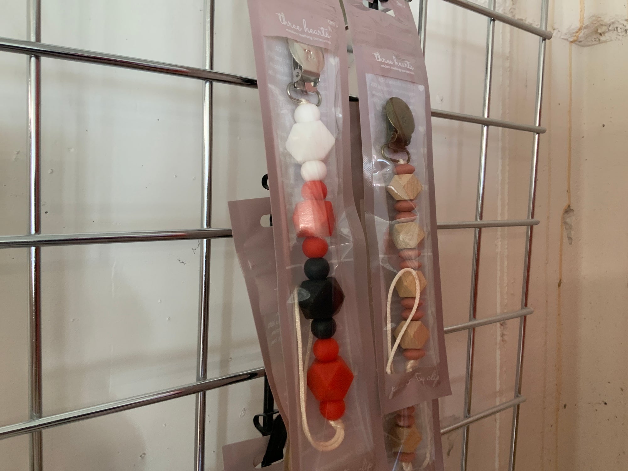 Three Hearts &amp; Co. Pacifier/Toy Clip