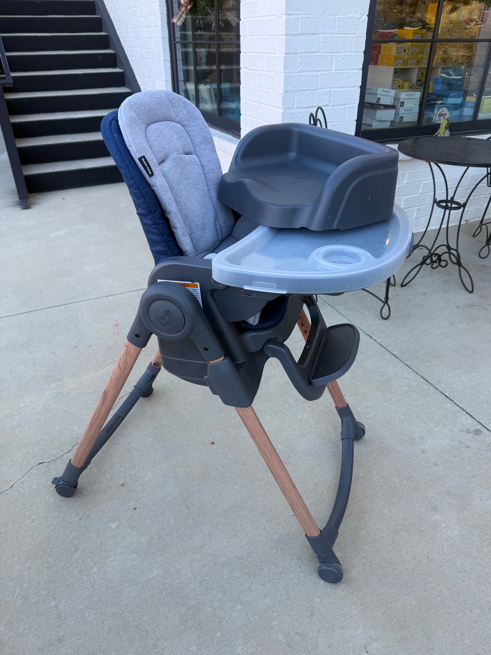 LOCAL PICK UP ONLY: Resale Convertible Highchair Maxi Cosi