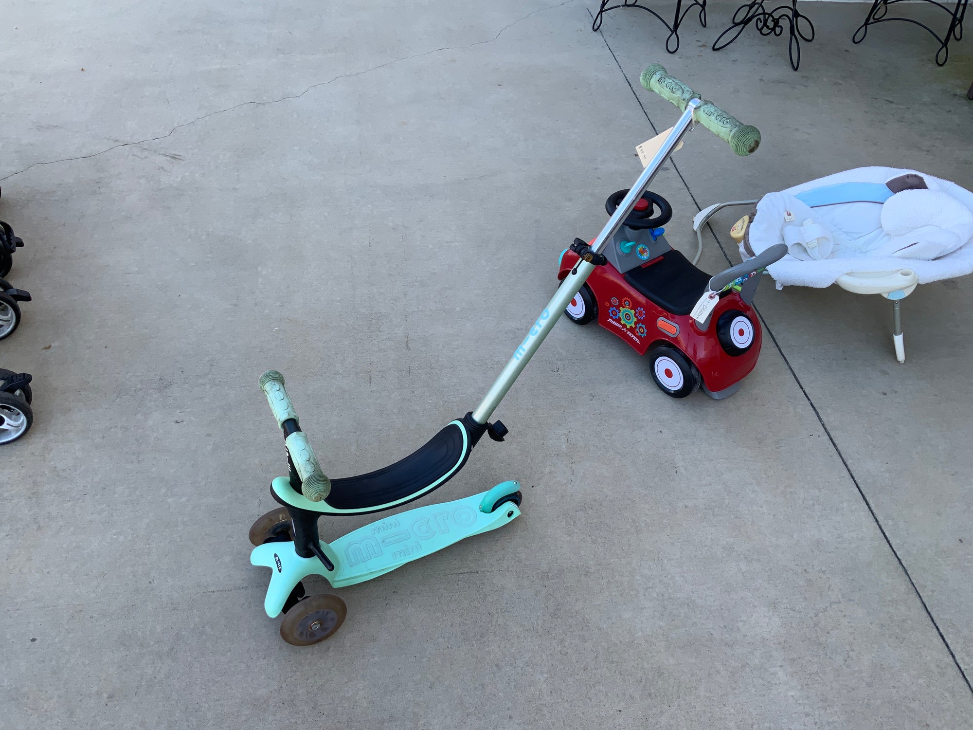 Resale Micro Mini Scooter Kickboard Grow with me- LOCAL PICKUP ONLY