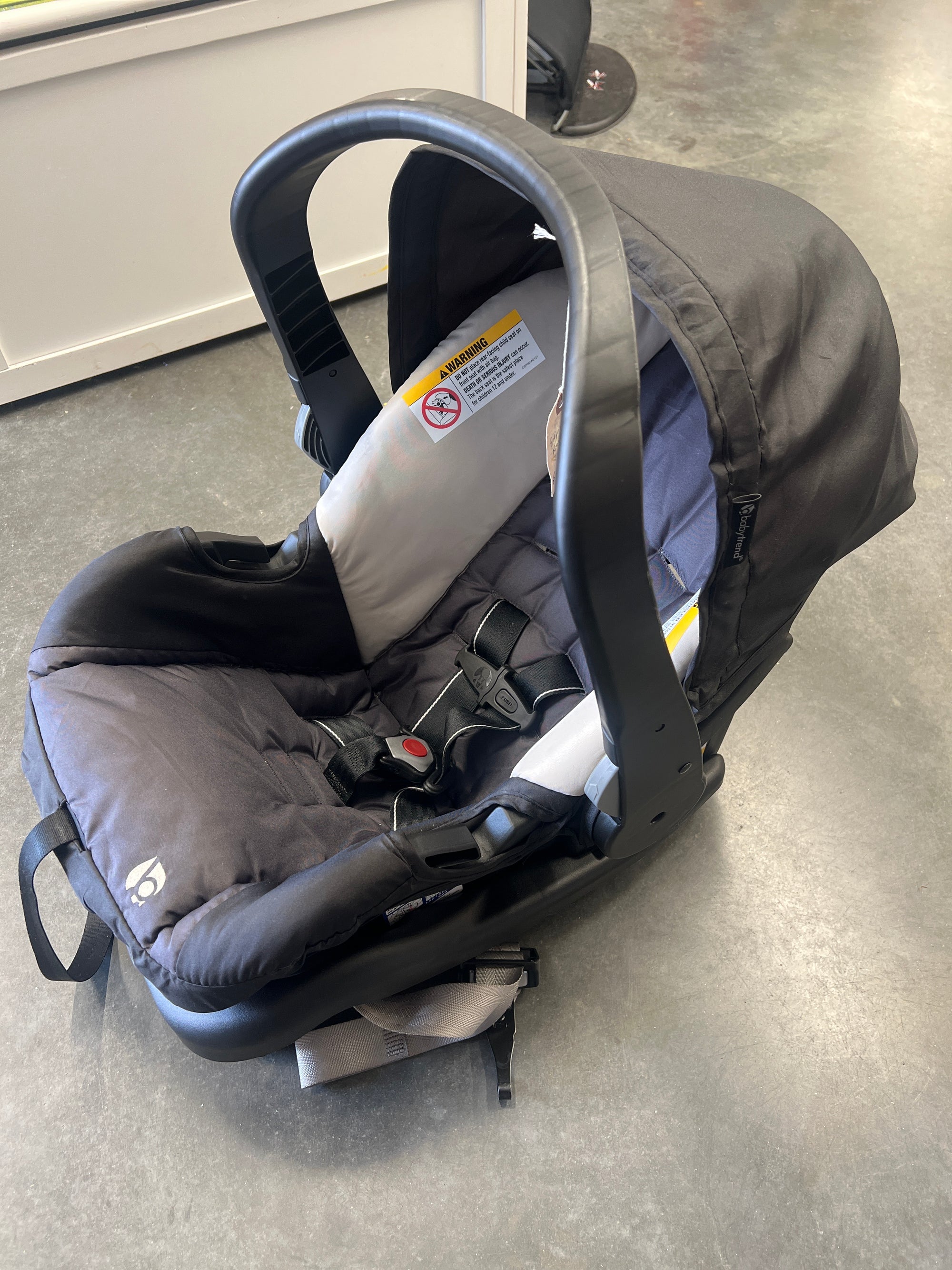 Resale Babytrend Infant Car Seat and Base