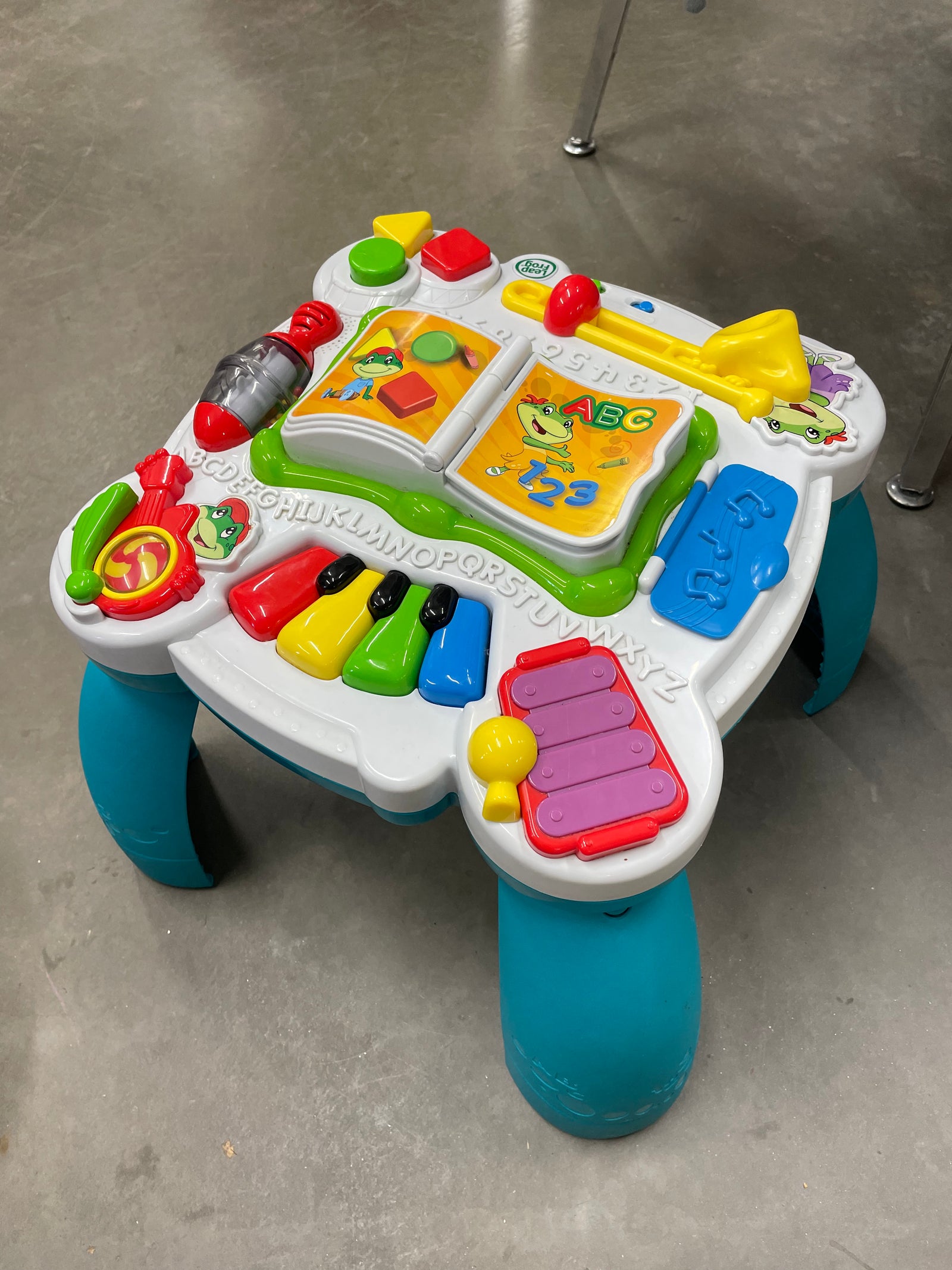 Resale Leap Frog Learning/Activity Table - Local Pick Up Only