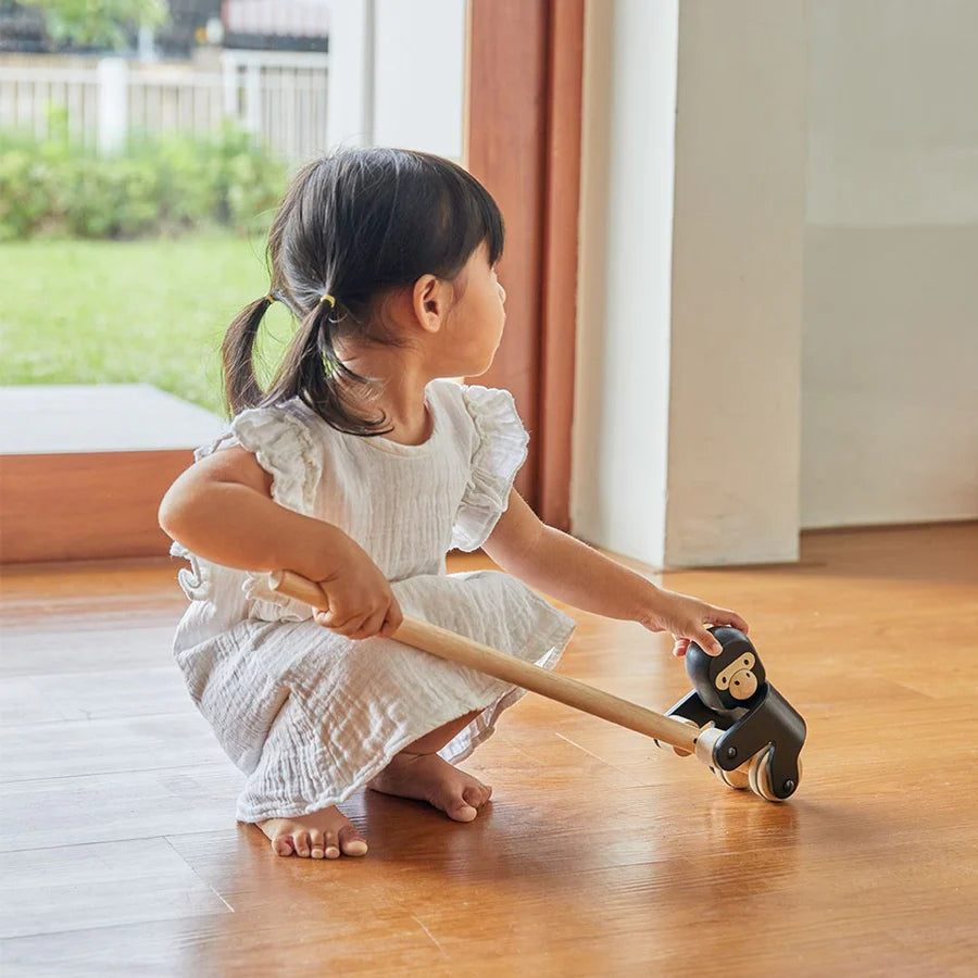 Plan Toys Climbing Gorilla