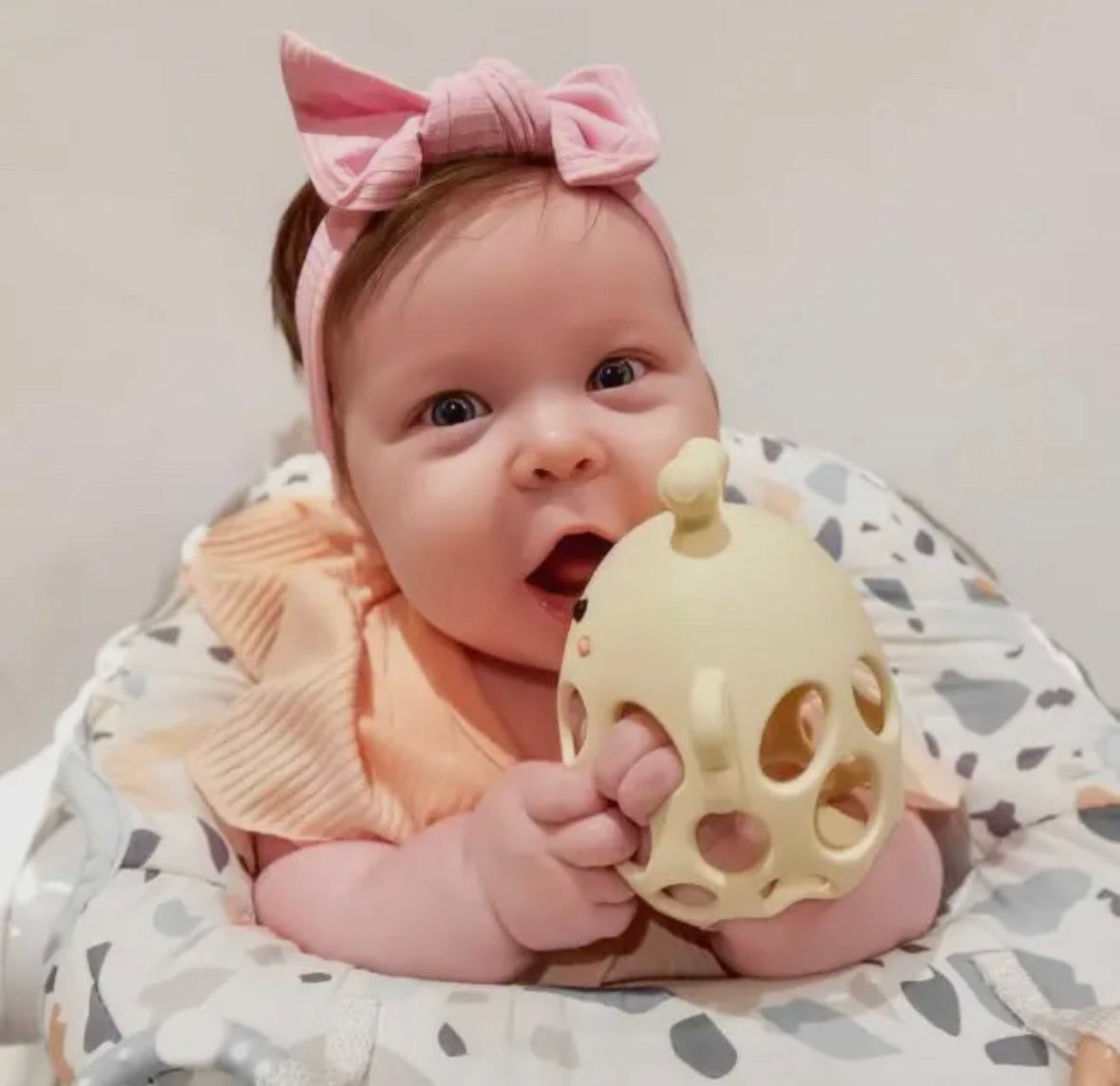 Calla & Friends Honey Bee Teether