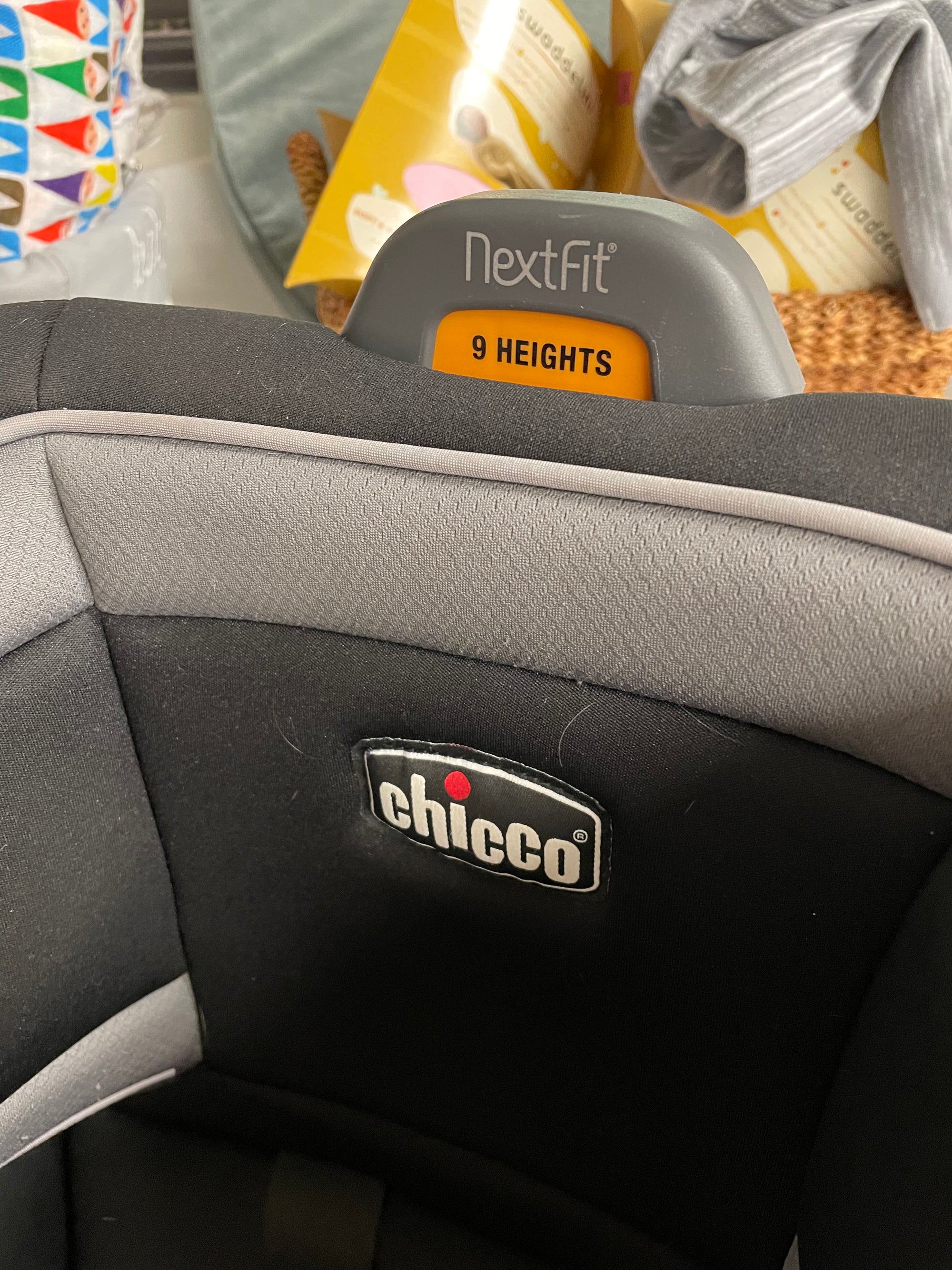 Resale Chicco Nextfit Convertible Black& Grey Car Seat - Exp. Aug. 2027