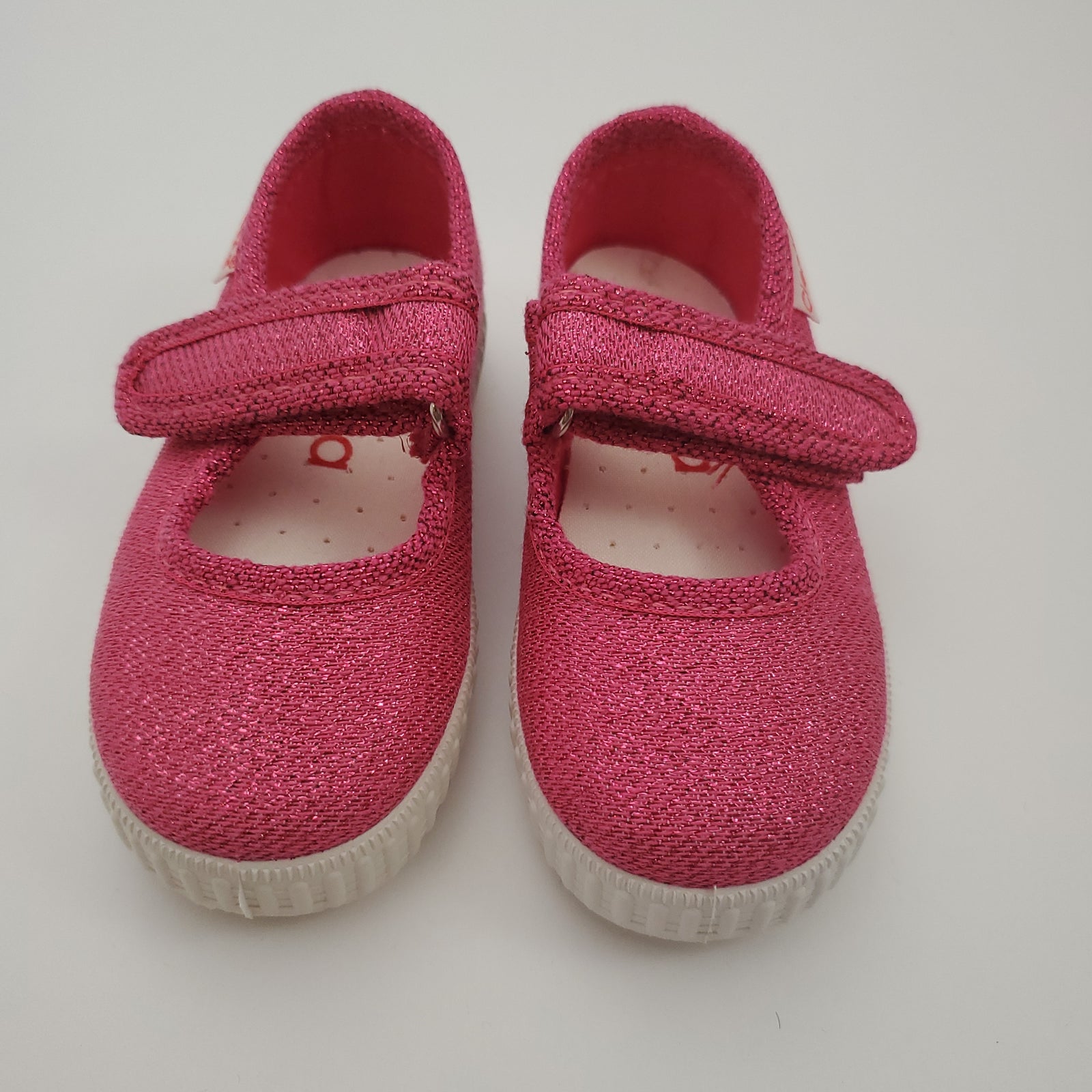 Cienta Canvas Mary Jane in  fuschia Sparkle, 56013