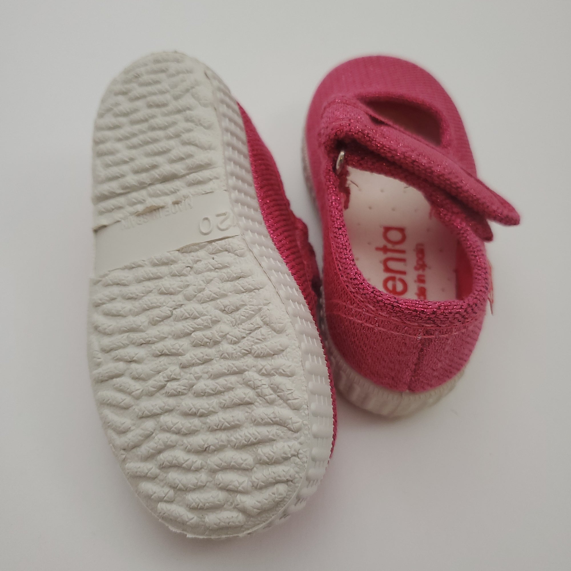 Cienta Canvas Mary Jane in  fuschia Sparkle, 56013