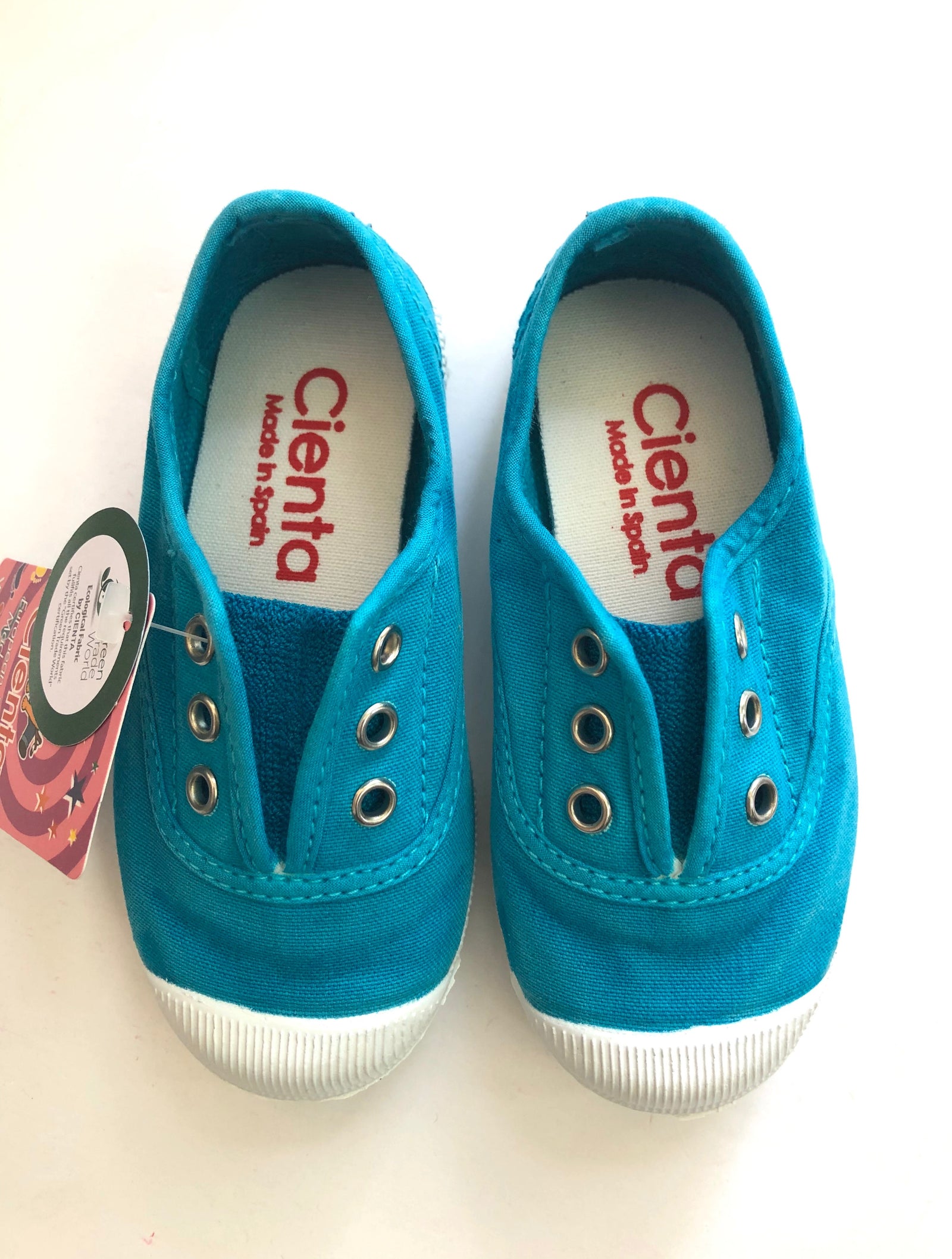 Cienta Distressed Laceless Canvas Sneaker, 70777 - Aquamar / Washed Aqua