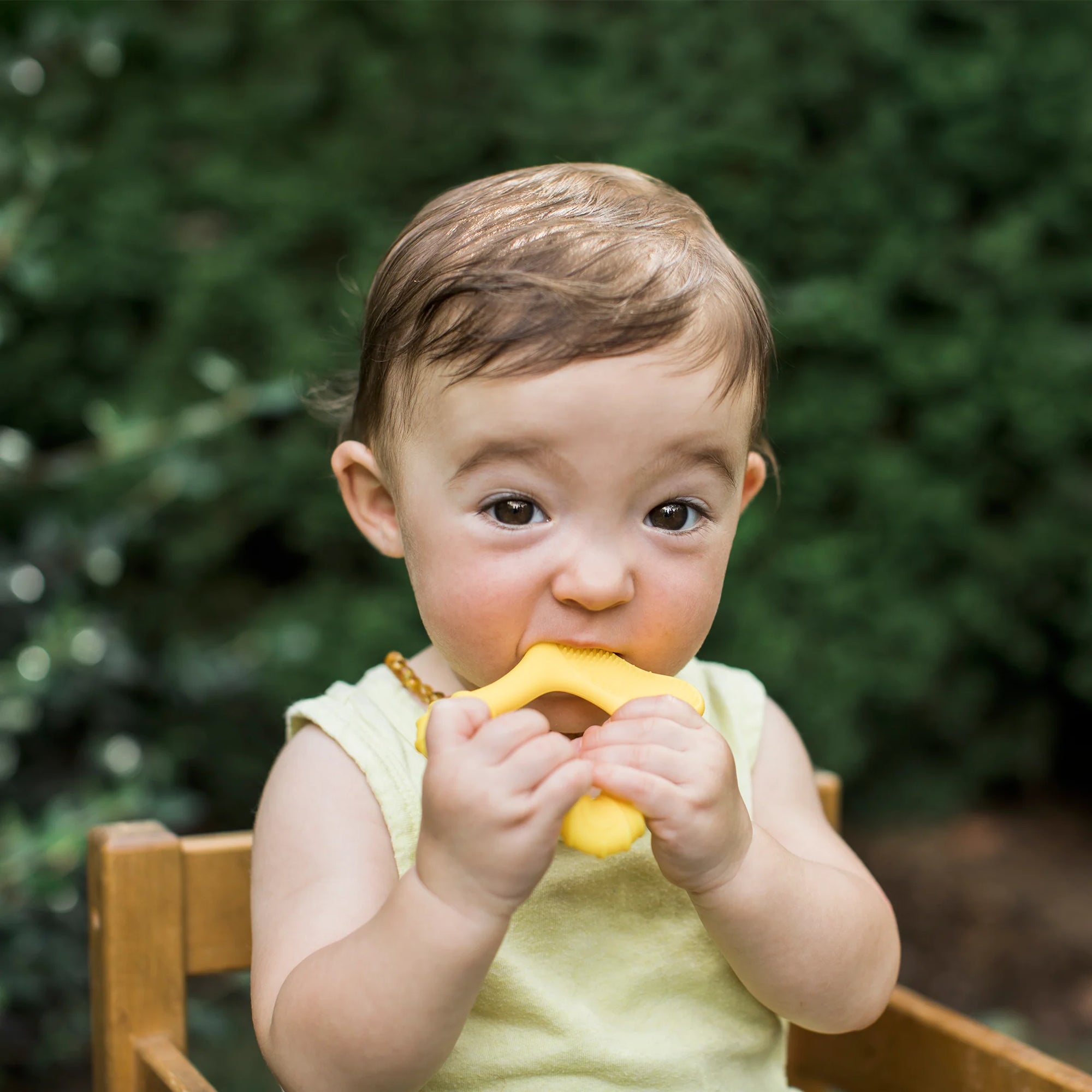 Green Sprouts Cleaning Teether  -  Light Grapefruit